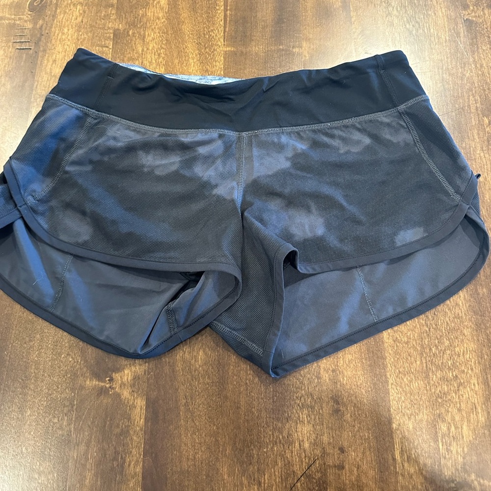 Lululemon Speed Up Low-Rise Lined Short 2.5" size 6